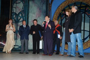 Il cantante Giorgio Consolini, l'attore Elio Pandolfi e il duo Ialisse sul palcoscenico di Vedova Allegra ( Palateatro di Oderzo)